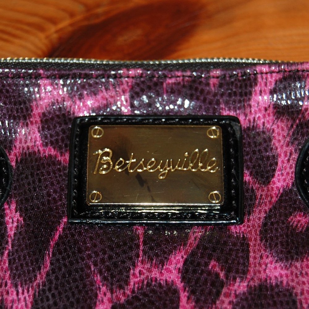 Betsey Johnson BETSEYVILLE Pink & Black leopard fabric & Leather hand bag CLUTCH